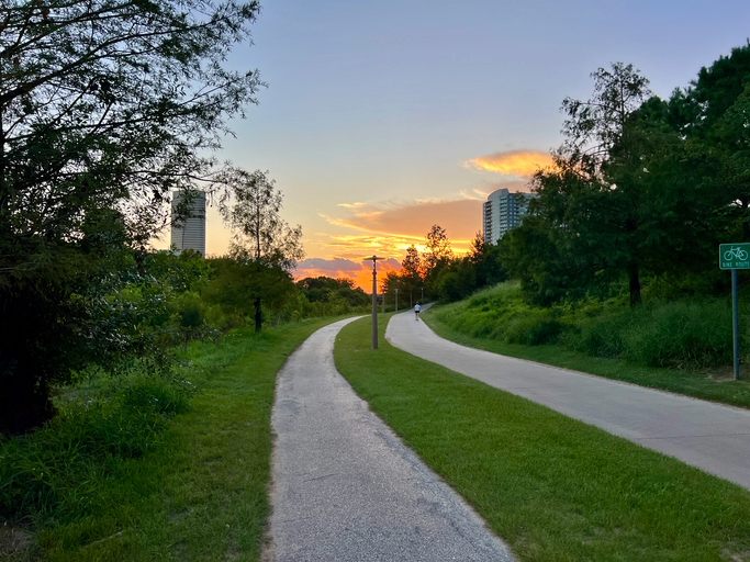 Buffalo Bayou Park. Houston’s Dog-Friendly Hiking Trails
