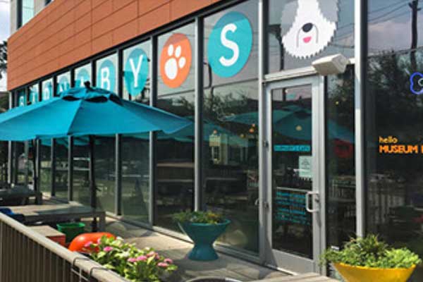 Branaby's in Houston - Dog Friendly Guide